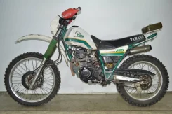 Yamaha XT 225 ����