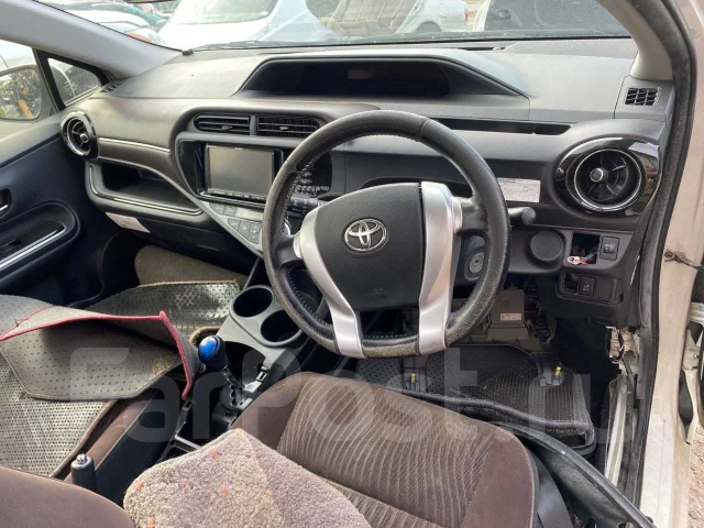Toyota Aqua. NHP10, 1NZFXE ����