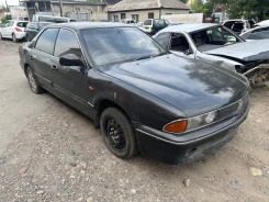 Mitsubishi Diamante ����