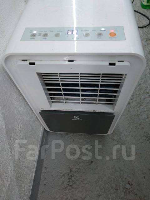 Осушитель Electrolux EDH-15L, б/у, в наличии. Цена: 8 000₽ во Владивостоке