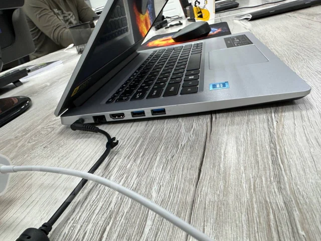 Acer Aspire 3 A314-35. 14", 1,1����, ��� 16 ��, ���� 128���, WiFi: 1, Bluetooth: 1, ����������� �� 8��. ����