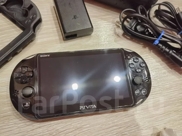 Sony PlayStation Vita Slim ����