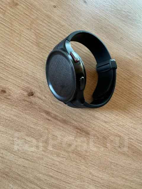 Samsung Galaxy Watch5 Pro. GPS, NFC, IP67, IP68 ����