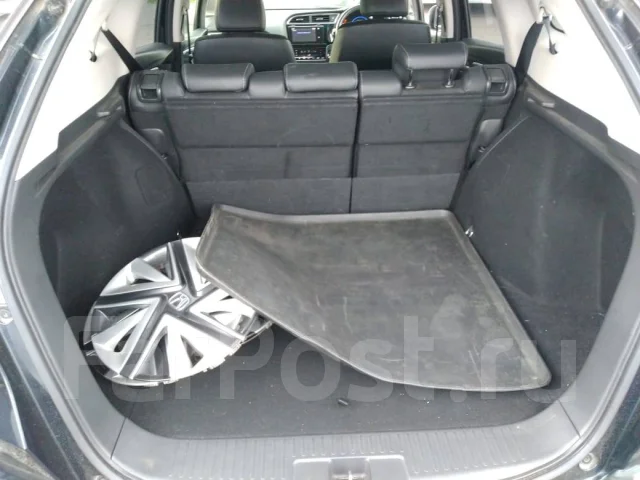 Honda Shuttle. GP7, LEB ����
