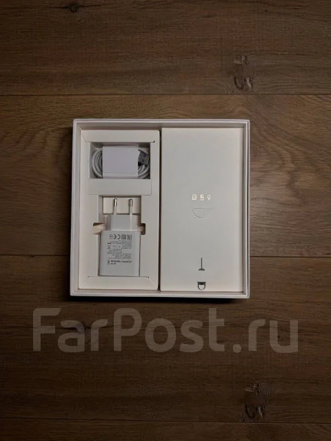 Huawei P50 Pocket. �/�, 512 ��, �������, 3G, 4G LTE, NFC ����