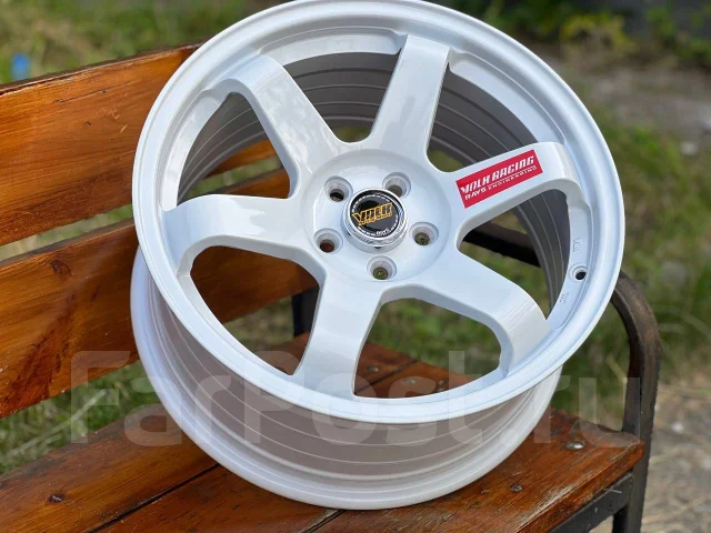 RAYS Volk Racing TE37. 8.0x17", 5x100, ET35, �� 73,1���. ����