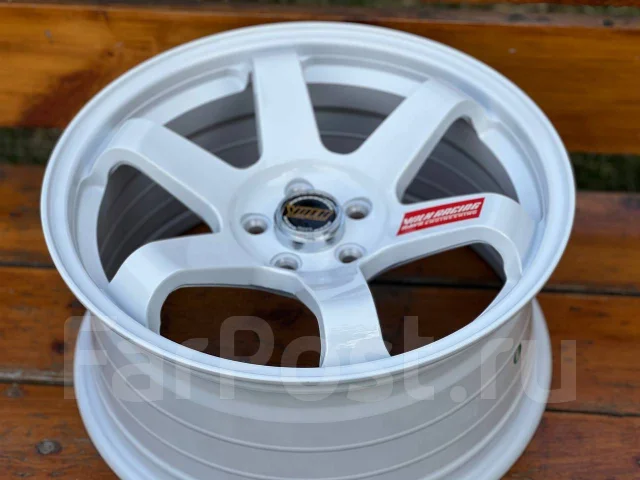 RAYS Volk Racing TE37. 8.0x17", 5x100, ET35, �� 73,1���. ����