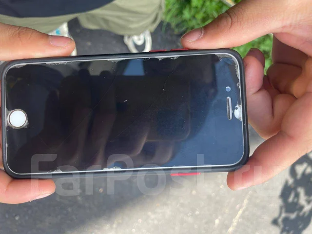 Apple iPhone 8. �/�, 64 ��, �������, 4G LTE ����