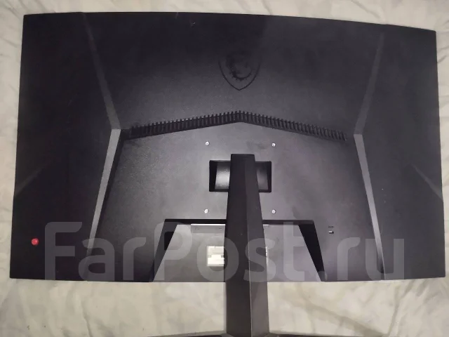 MSI. 31.5", ���������� OLED ����