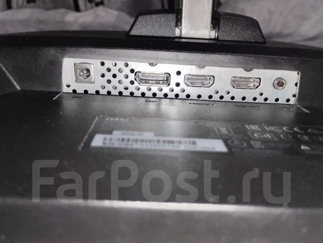 MSI. 31.5", ���������� OLED ����