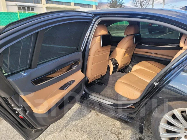 BMW 7-Series ����