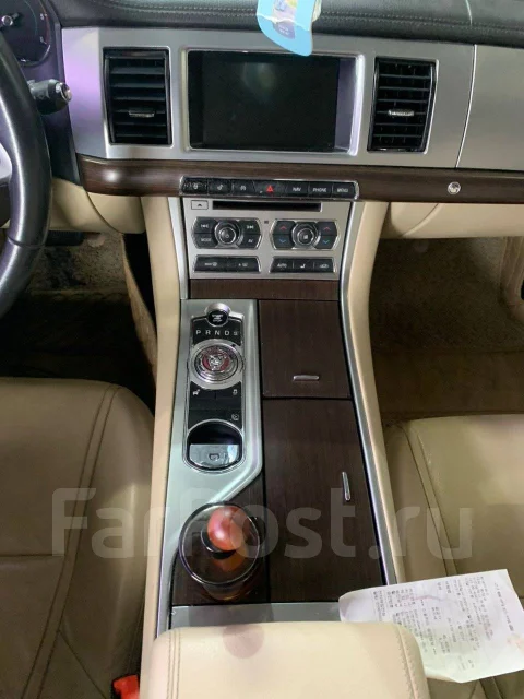 Jaguar XF ����