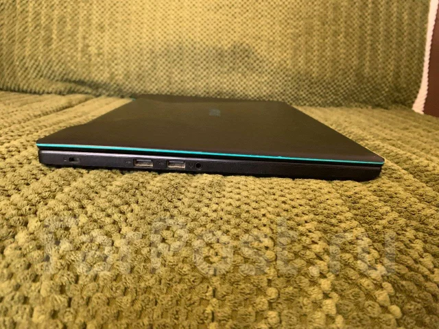 Asus VivoBook M570DD. 15.6", 2,1����, ��� 12 ��, ���� 700���, WiFi: 1, Bluetooth: 1, ����������� �� 4��. ����