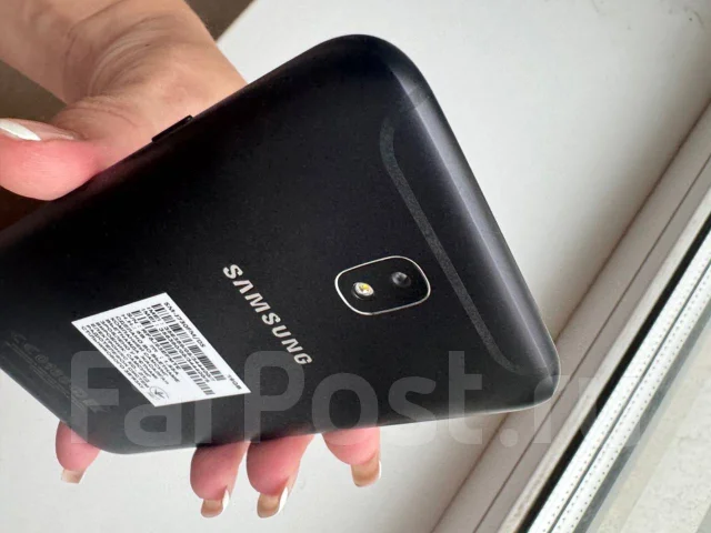 Samsung Galaxy J7. �/�, 16 ��, ������, 4G LTE, Dual-SIM, NFC, ���������� ����
