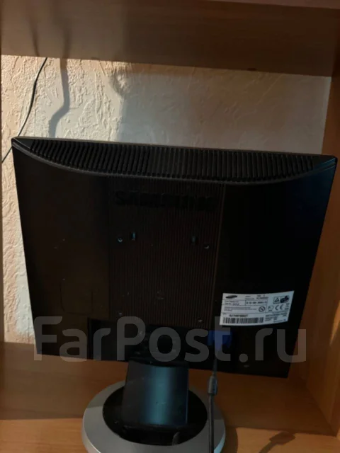 Samsung. 17", ���������� �� (LCD, LED, QLED) ����