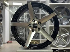 Vossen CV3-R. 8.5x18", 5x114.3, ET38, �� 73,1���. ����