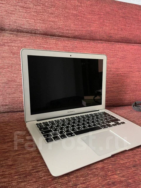 Apple MacBook Air 13 2017 Mid. 13", 1,8����, ��� 8 ��, ���� 128���, WiFi: 1 ����