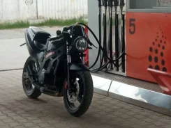 Suzuki GSX-R 400. 400����. ��., ��������, ���������, ������ �� �� ����