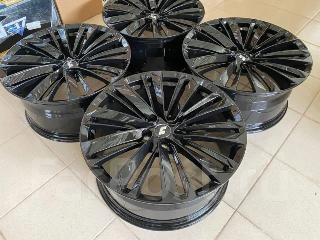 LiXiang. 9.0x20", 5x120, ET40, �� 62,5���. ����