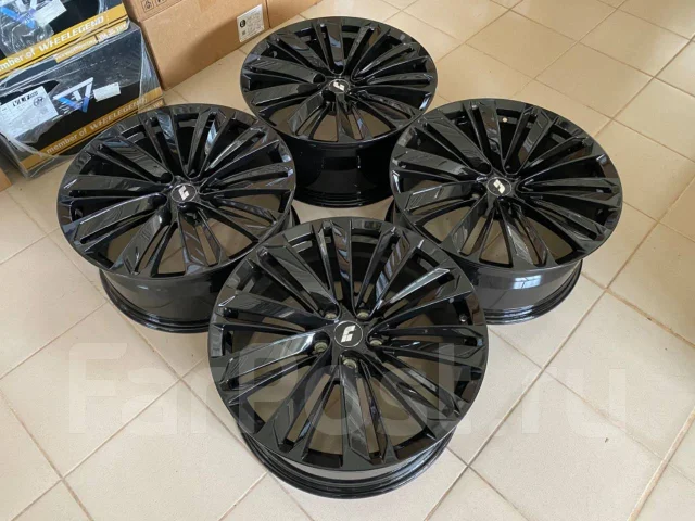 LiXiang. 9.0x20", 5x120, ET40, �� 62,5���. ����