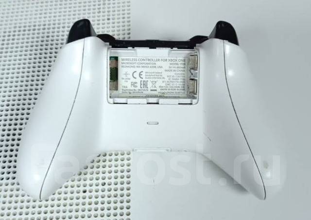 Microsoft Xbox One S 