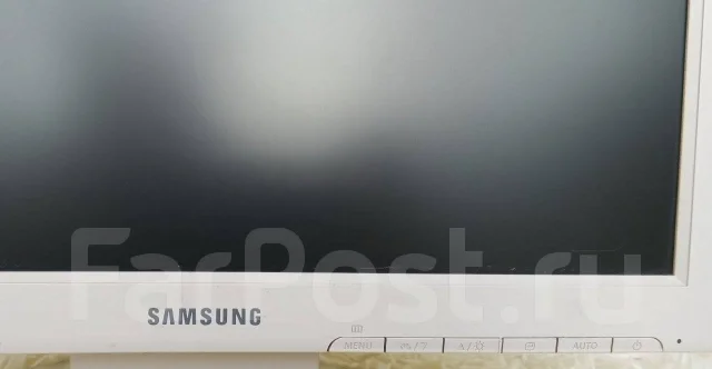Samsung. 15", ���������� �� (LCD, LED, QLED) ����