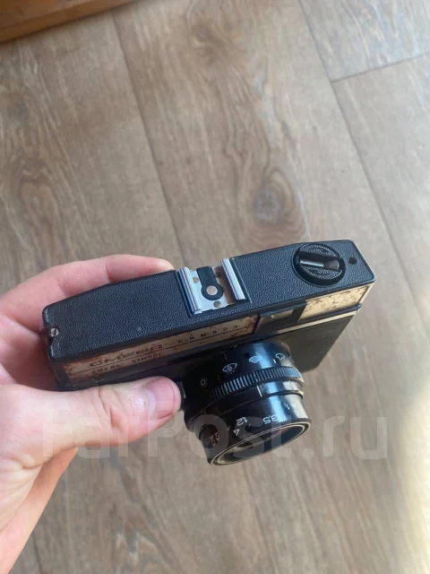 ����� ����