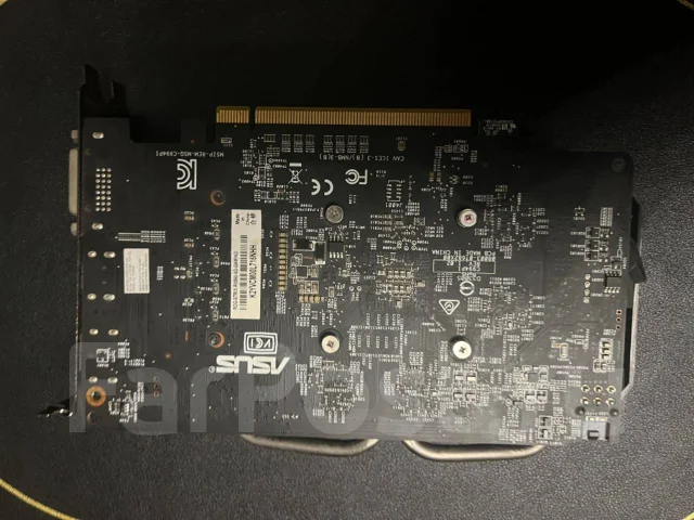 Radeon RX 560 ����