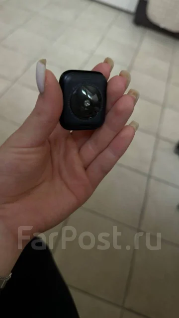 Apple Watch SE. GPS, NFC, IP67, IP68 ����