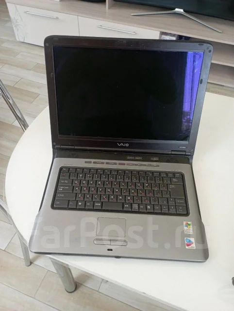 Sony VAIO. 15.3", 1,7����, ��� 1024 ��, ���� 37���, WiFi: 1 ����