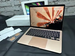 Apple MacBook Air. 13.3", ��� 8 ��, ���� 256���, WiFi: 1, Bluetooth: 1 ����
