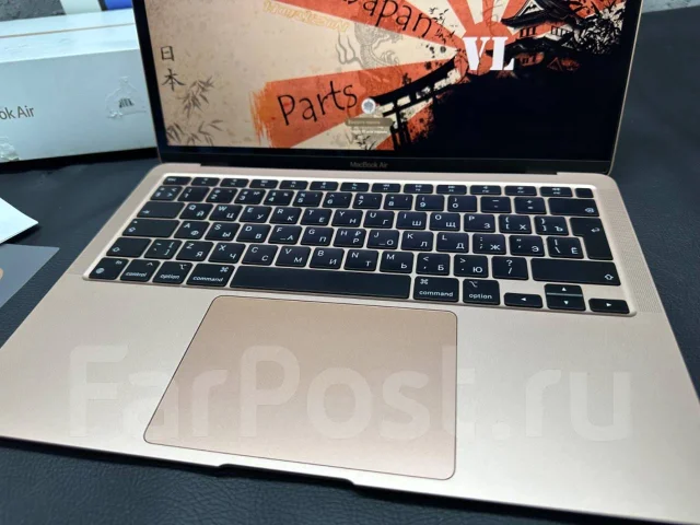 Apple MacBook Air. 13.3", ��� 8 ��, ���� 256���, WiFi: 1, Bluetooth: 1 ����