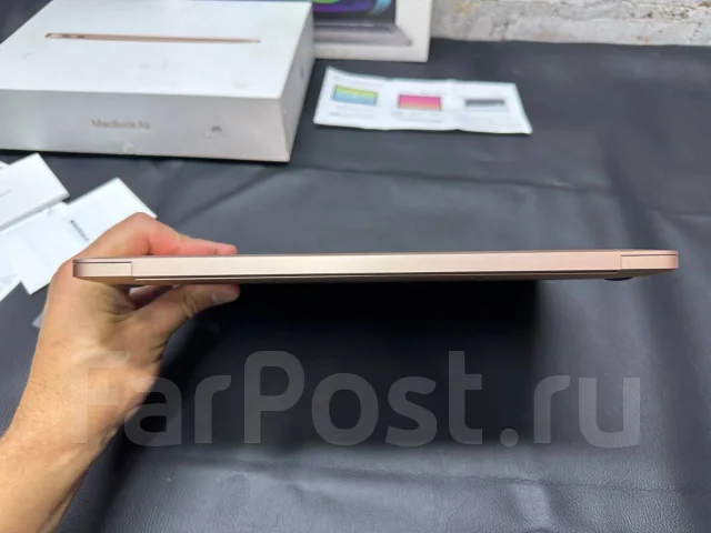 Apple MacBook Air. 13.3", ��� 8 ��, ���� 256���, WiFi: 1, Bluetooth: 1 ����