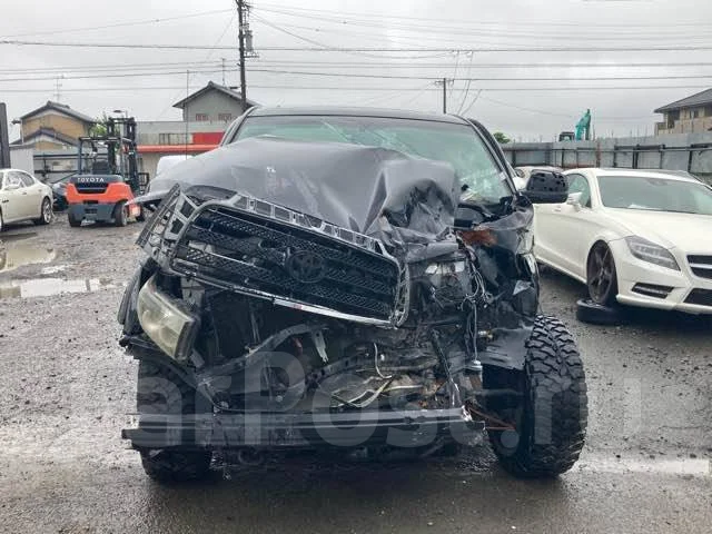 Toyota Tundra. 3UR ����