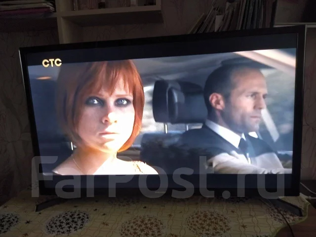 Samsung UE32J4000. LED ����