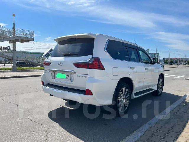 Lexus LX570. �������, 4wd, 5.7 (277��.�.), ������, 70 000����. ��, �/� ����