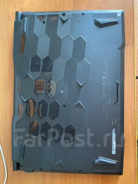 MSI Katana GF76 12UC. 17.3", 2,5����, ��� 16 ��, ���� 500���, WiFi: 1, Bluetooth: 1 ����