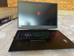 HP Omen 17. 17", 2,6����, ��� 16 ��, ���� 1 500���, WiFi: 1, Bluetooth: 1, ����������� �� 6��. ����