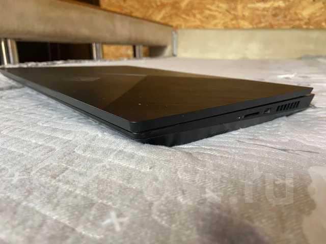 HP Omen 17. 17", 2,6����, ��� 16 ��, ���� 1 500���, WiFi: 1, Bluetooth: 1, ����������� �� 6��. ����