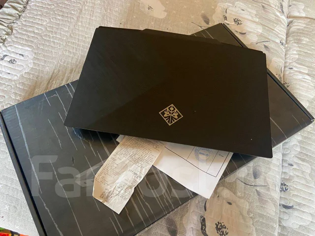 HP Omen 17. 17", 2,6����, ��� 16 ��, ���� 1 500���, WiFi: 1, Bluetooth: 1, ����������� �� 6��. ����