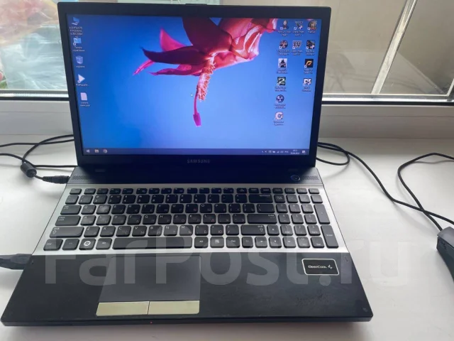 Samsung 300V5A. 15.6", 2,4����, ��� 6 ��, WiFi: 1, ����������� �� 4��. ����