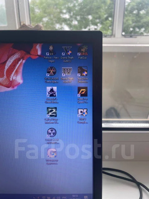 Samsung 300V5A. 15.6", 2,4����, ��� 6 ��, WiFi: 1, ����������� �� 4��. ����