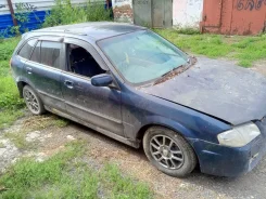 Mazda Familia S-Wagon. BJ5W ����