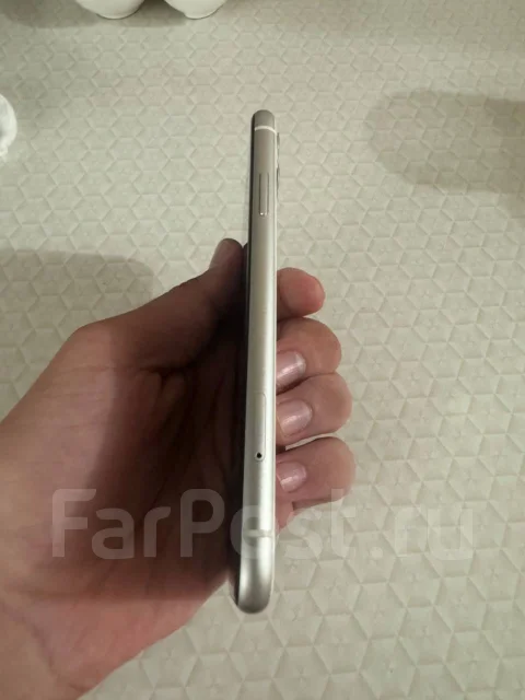 Apple iPhone 11. �/�, 64 ��, �����, 4G LTE, 5G ����