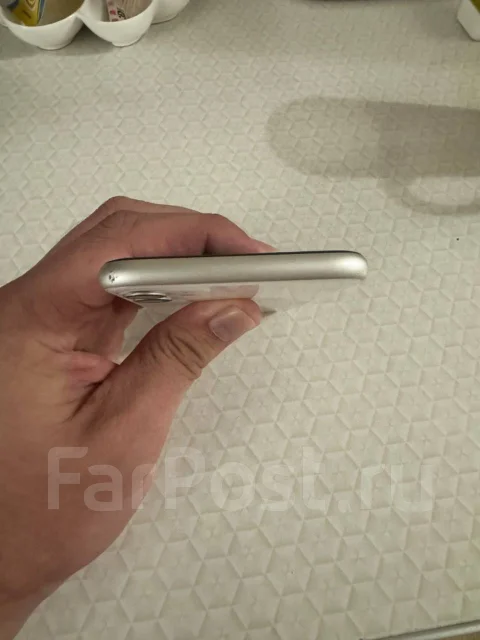Apple iPhone 11. �/�, 64 ��, �����, 4G LTE, 5G ����
