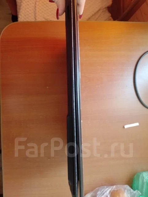 Asus S. 1,8����, ��� 8 ��, WiFi: 1, Bluetooth: 1, ����������� �� 4 000��. ����