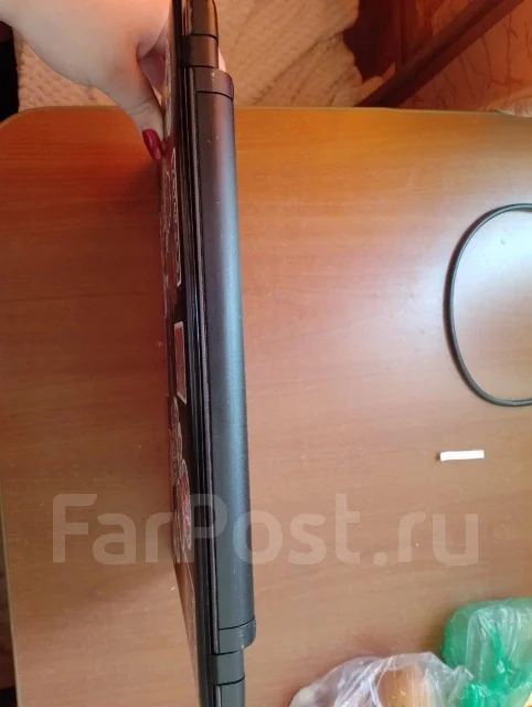 Asus S. 1,8����, ��� 8 ��, WiFi: 1, Bluetooth: 1, ����������� �� 4 000��. ����