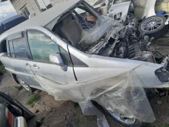 Nissan Liberty. RM12, QR20DE ����