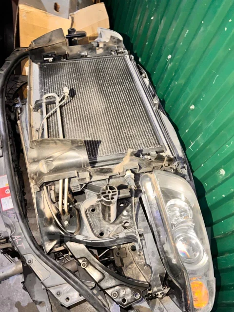 ������� audi A4 B7 8E0807105A ����