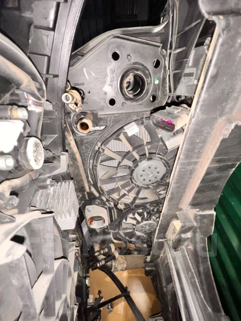 ������� audi A4 B7 8E0807105A ����